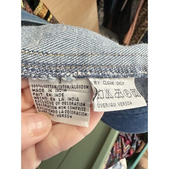 Elisabeth By Liz Claiborne Denim Jacket With Patchwork Sleeve street styles - Picture 4 of 5